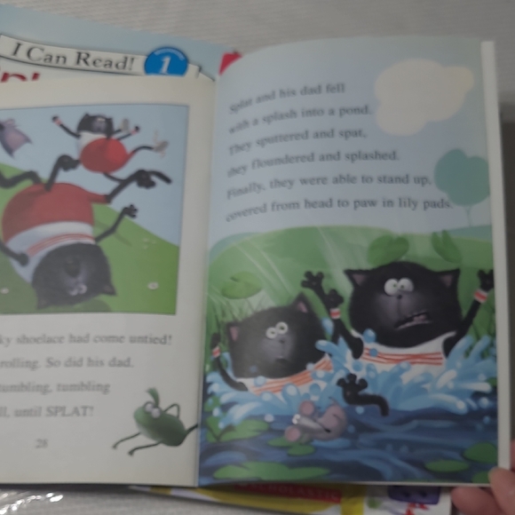 Scholastic Splat the Cat I Can Read Series - Red and Blue Covers, 5 Books - Picture 6 of 8